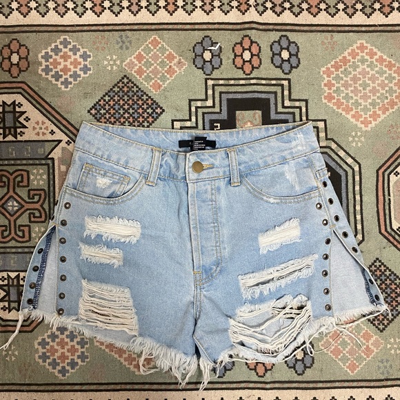 Forever 21 Pants - Jean Shorts Forever 21 Small